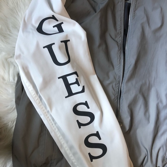 *RARE* REFLECTIVE GUESS WINDBREAKER / NWOT - Picture 3 of 8